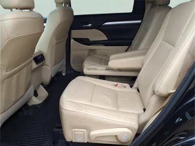 2018 Toyota Highlander Base