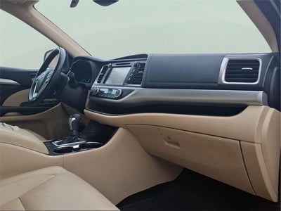 2018 Toyota Highlander Base