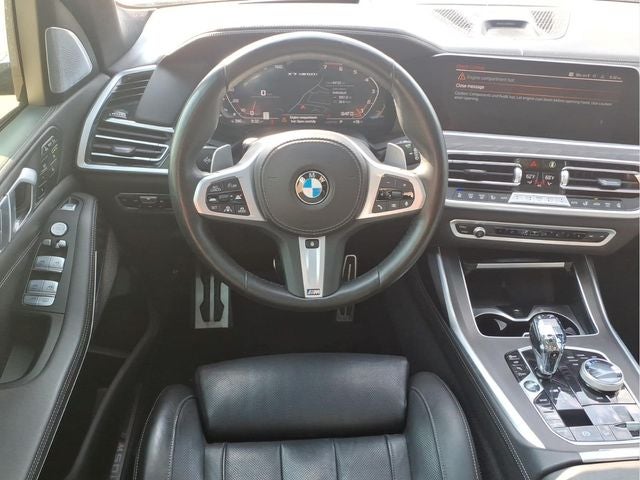 2021 BMW X7 M50i