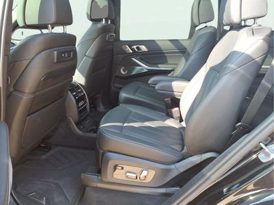 2021 BMW X7 M50i