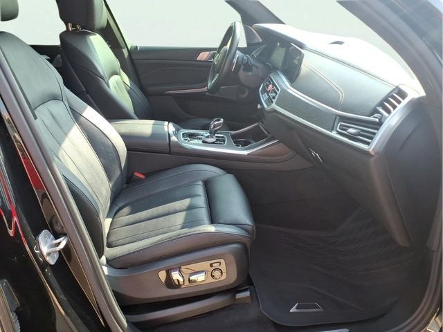 2021 BMW X7 M50i