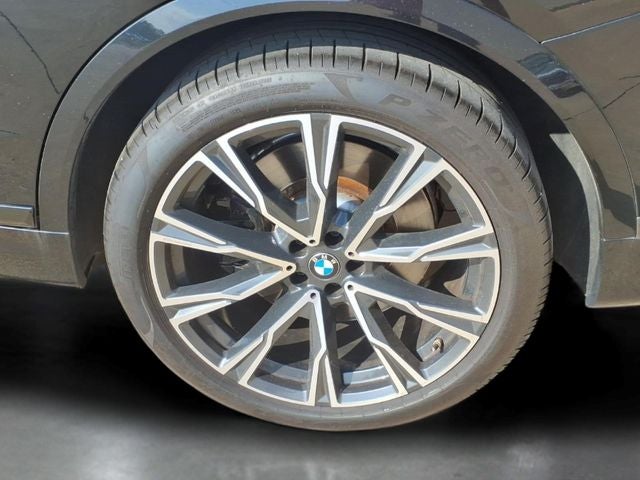 2021 BMW X7 M50i