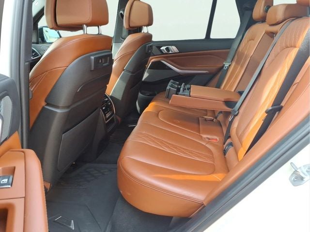 2021 BMW X5 M50i
