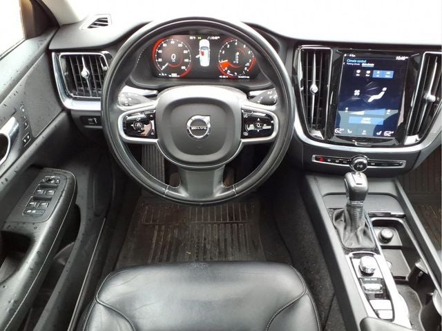 2020 Volvo S60 T5 Momentum