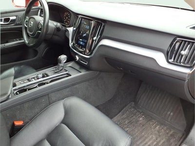 2020 Volvo S60 T5 Momentum