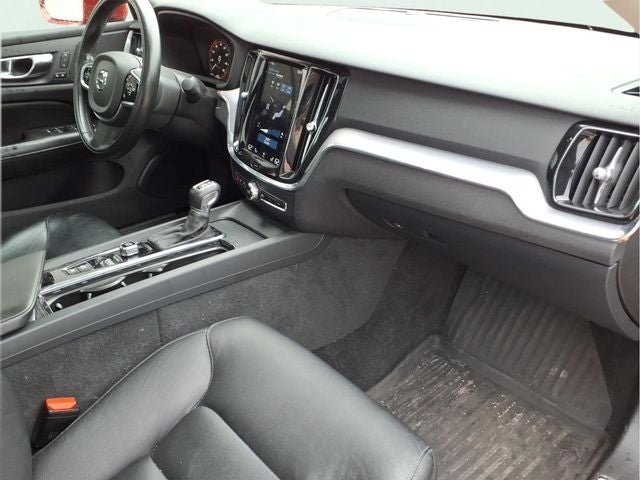 2020 Volvo S60 T5 Momentum