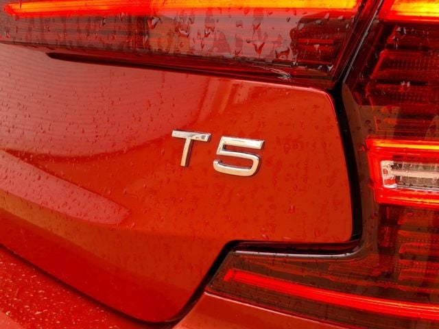 2020 Volvo S60 T5 Momentum