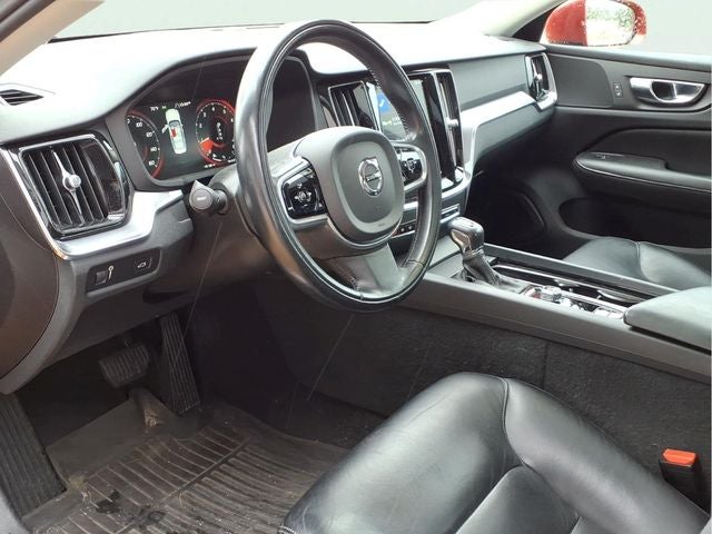 2020 Volvo S60 T5 Momentum