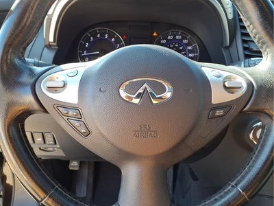 2017 INFINITI QX70 Base