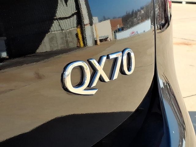 2017 INFINITI QX70 Base