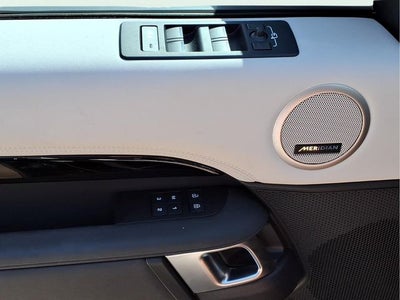 2025 Land Rover Discovery S