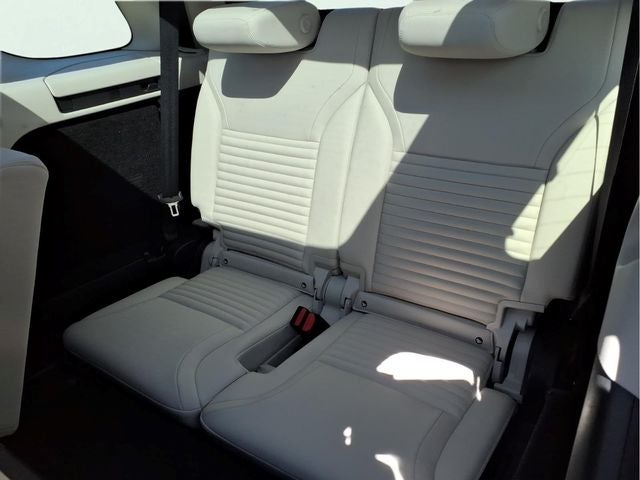 2025 Land Rover Discovery S