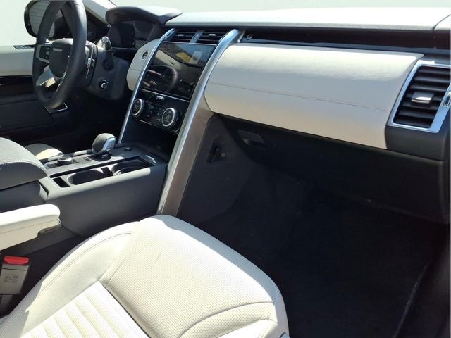 2025 Land Rover Discovery S