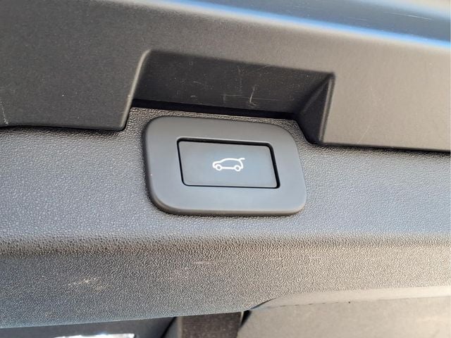 2025 Land Rover Discovery S