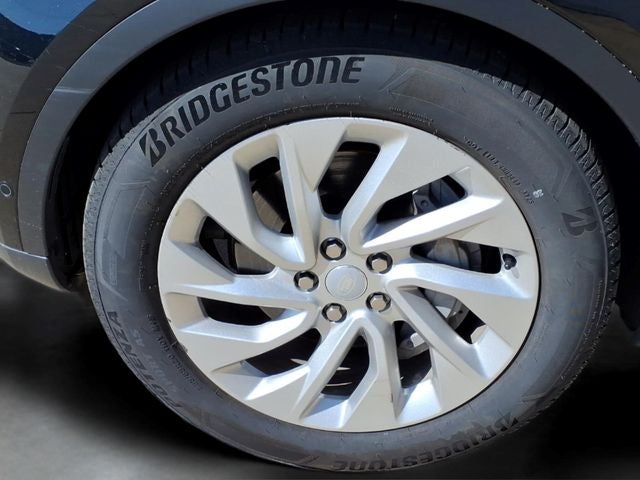 2025 Land Rover Discovery S