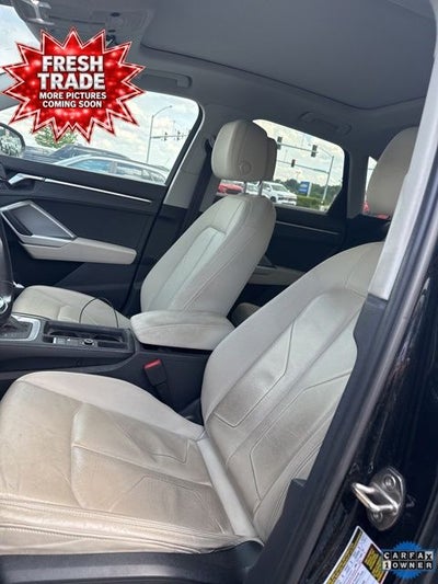 2022 Audi Q3 Premium quattro