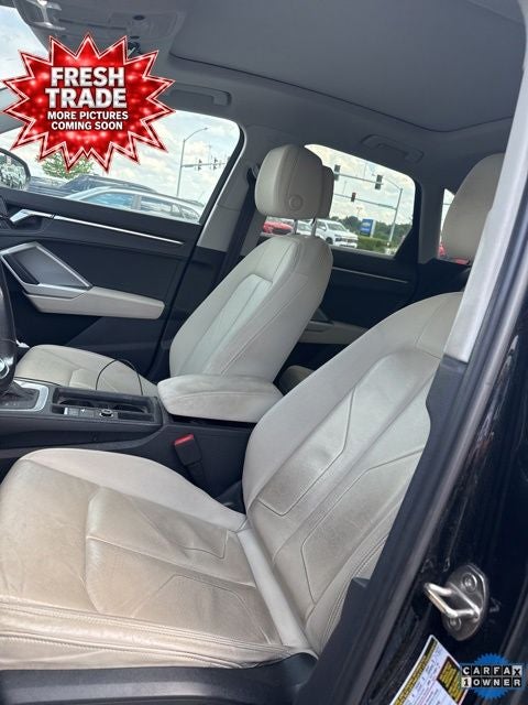 2022 Audi Q3 Premium quattro