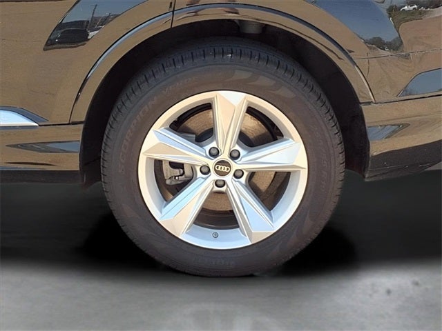 2024 Audi Q7 45 Premium Plus quattro