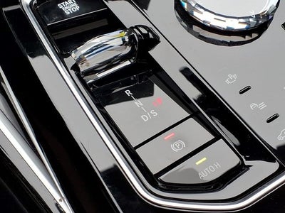 2025 BMW 7 Series 740i xDrive