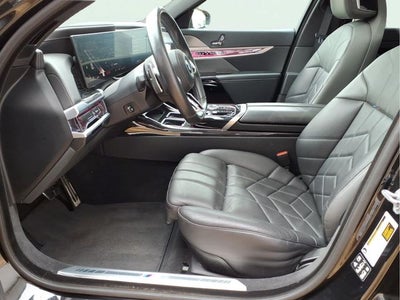 2025 BMW 7 Series 740i xDrive
