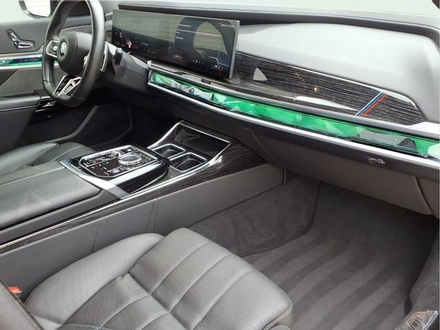 2025 BMW 7 Series 740i xDrive