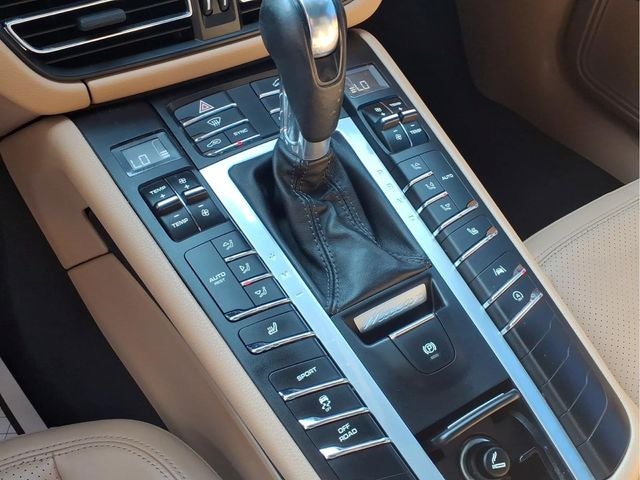 2020 Porsche Macan Base