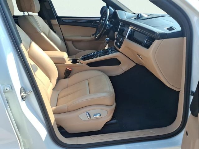 2020 Porsche Macan Base
