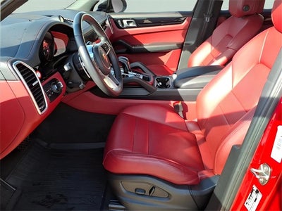 2023 Porsche Cayenne Platinum Edition