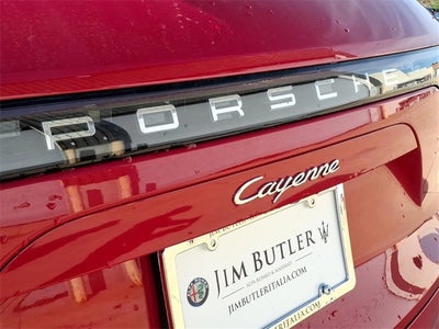 2023 Porsche Cayenne Platinum Edition
