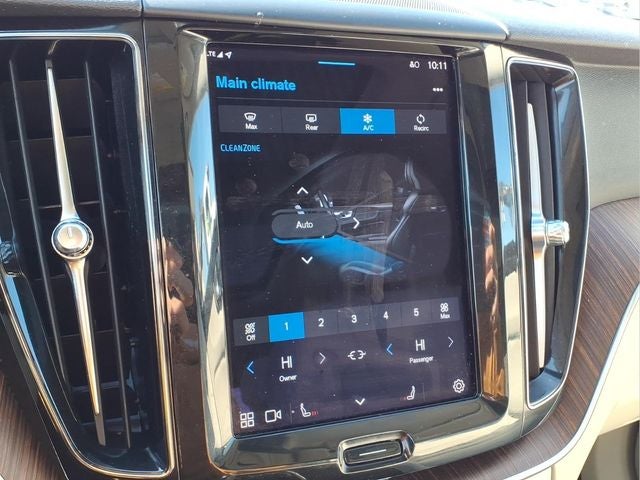 2022 Volvo XC60 B5 Momentum