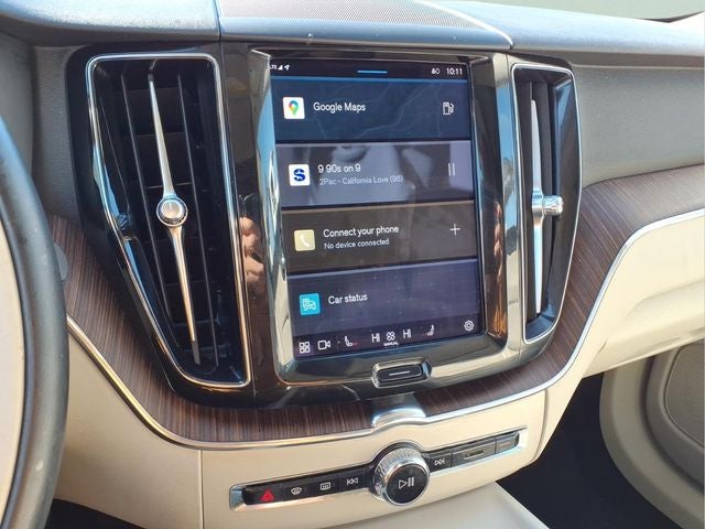 2022 Volvo XC60 B5 Momentum