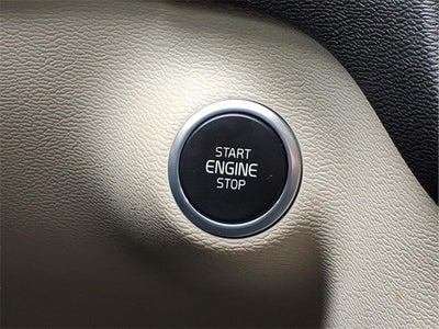 2023 Volvo XC40 B5 Plus Bright Theme