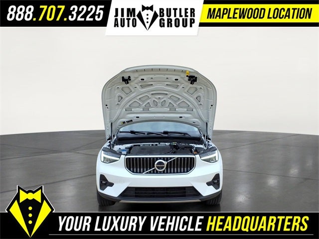 2023 Volvo XC40 B5 Plus Bright Theme