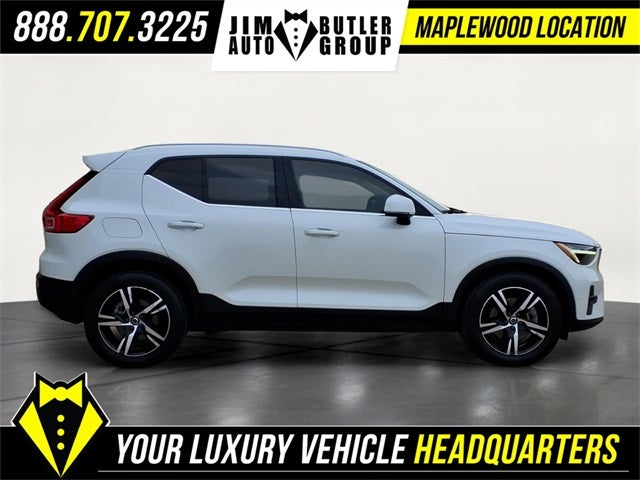 2023 Volvo XC40 B5 Plus Bright Theme