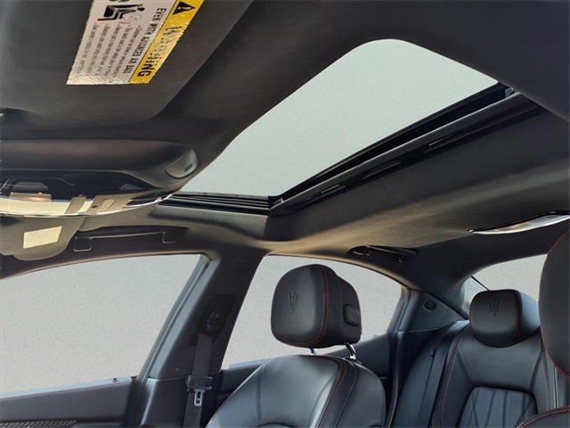 2022 Maserati Ghibli Modena Q4