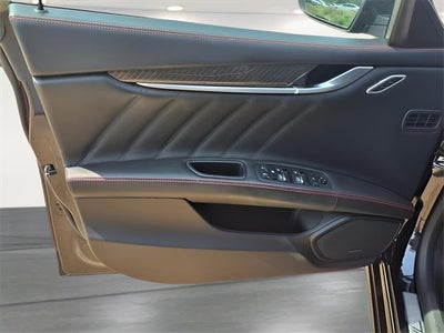 2022 Maserati Ghibli Modena Q4