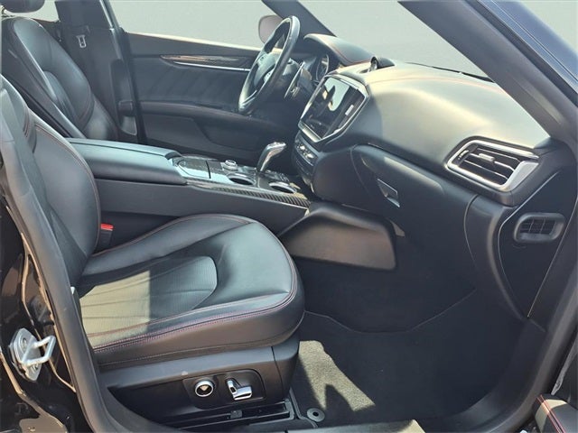 2022 Maserati Ghibli Modena Q4