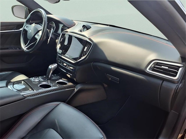 2022 Maserati Ghibli Modena Q4