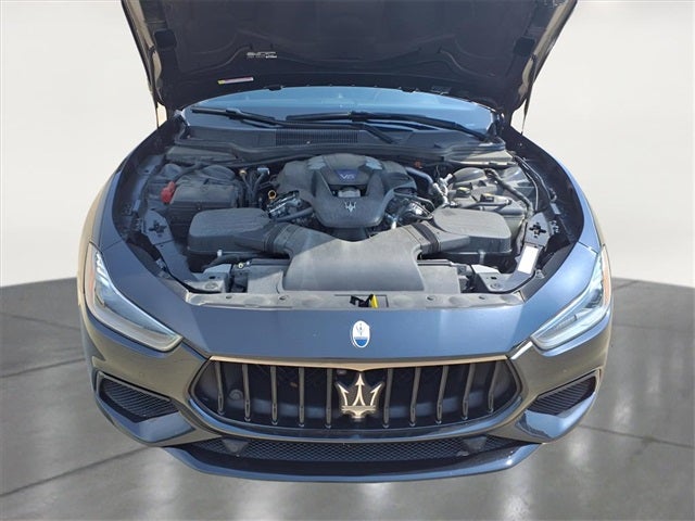 2022 Maserati Ghibli Modena Q4