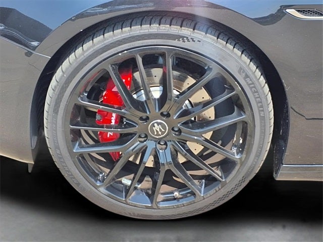 2022 Maserati Ghibli Modena Q4