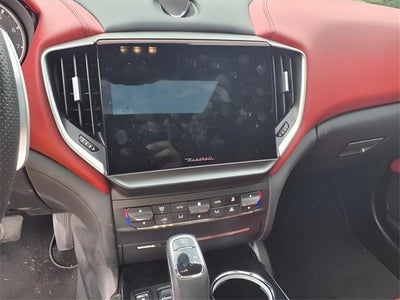 2022 Maserati Ghibli Modena Q4