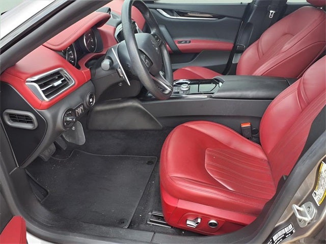 2022 Maserati Ghibli Modena Q4