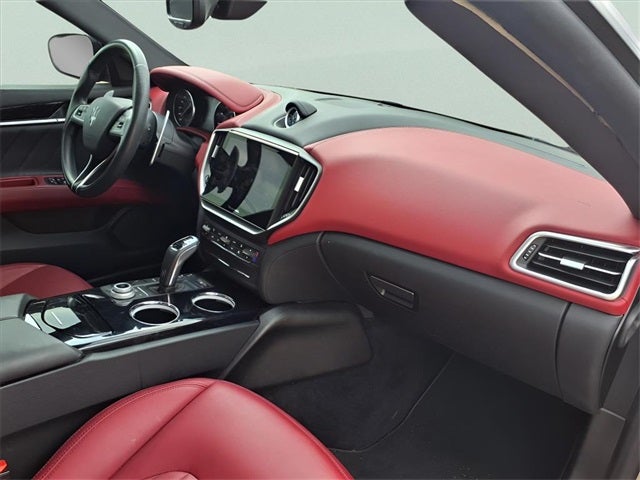 2022 Maserati Ghibli Modena Q4