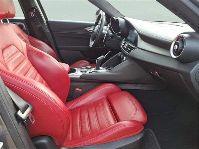 2023 Alfa Romeo Giulia Veloce