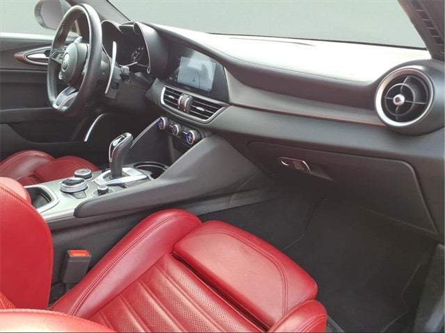 2023 Alfa Romeo Giulia Veloce