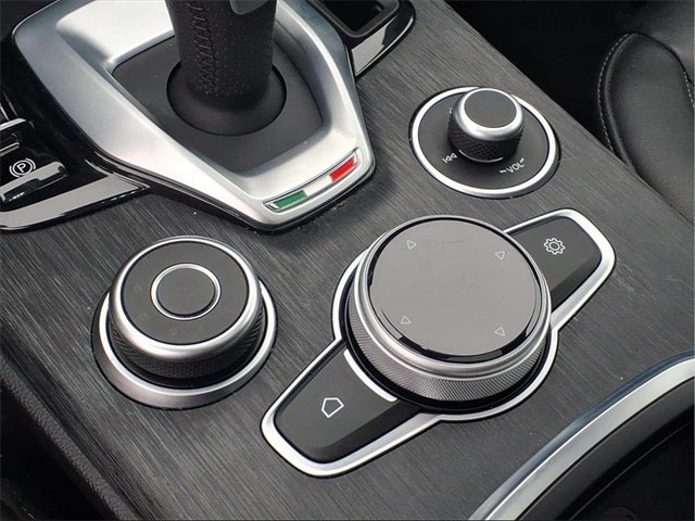 2023 Alfa Romeo Stelvio Sprint