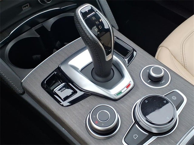 2023 Alfa Romeo Stelvio Ti Lusso