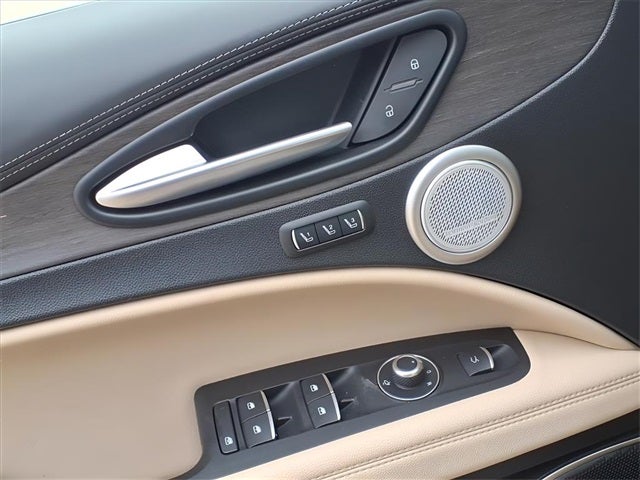 2023 Alfa Romeo Stelvio Ti Lusso