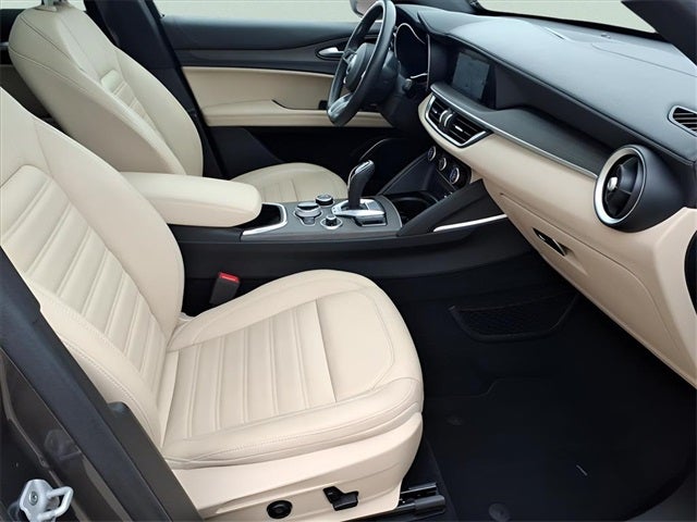 2023 Alfa Romeo Stelvio Ti Lusso